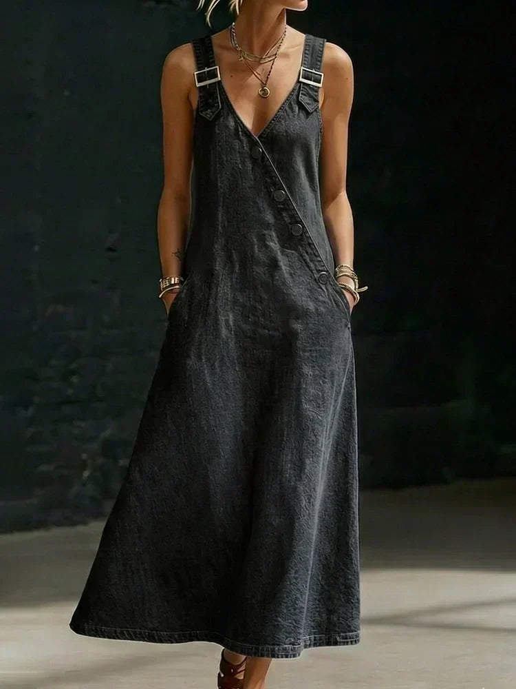 Vera | Flattering Sleeveless Dress
